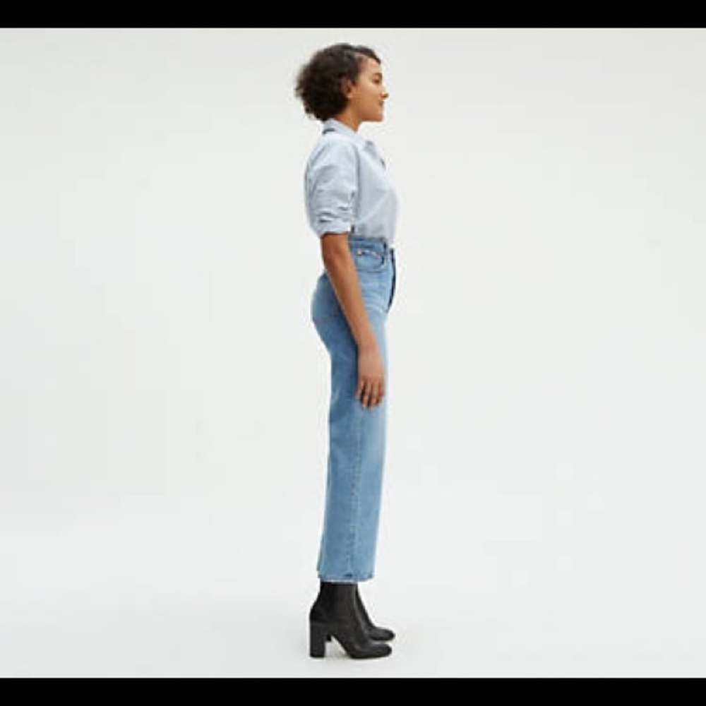 Levi’s Ribcage Straight - Picture 3 of 3